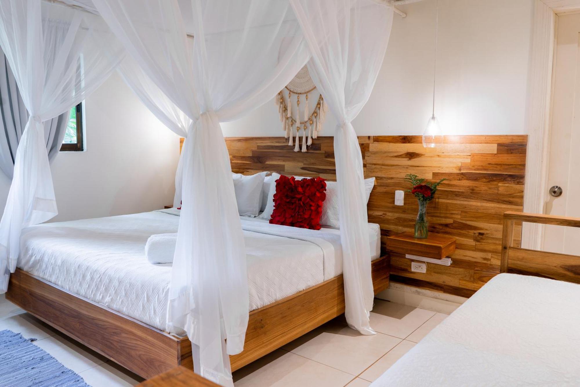 Banana Beach Bungalows Playa Santa Teresa  外观 照片